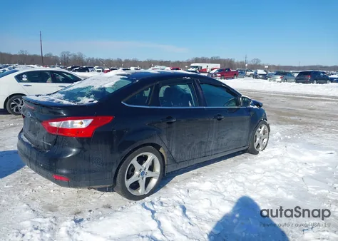 2012 Ford Focus Titanium z USA, uszkodzony, nr VIN 1FAHP3J20CL297540